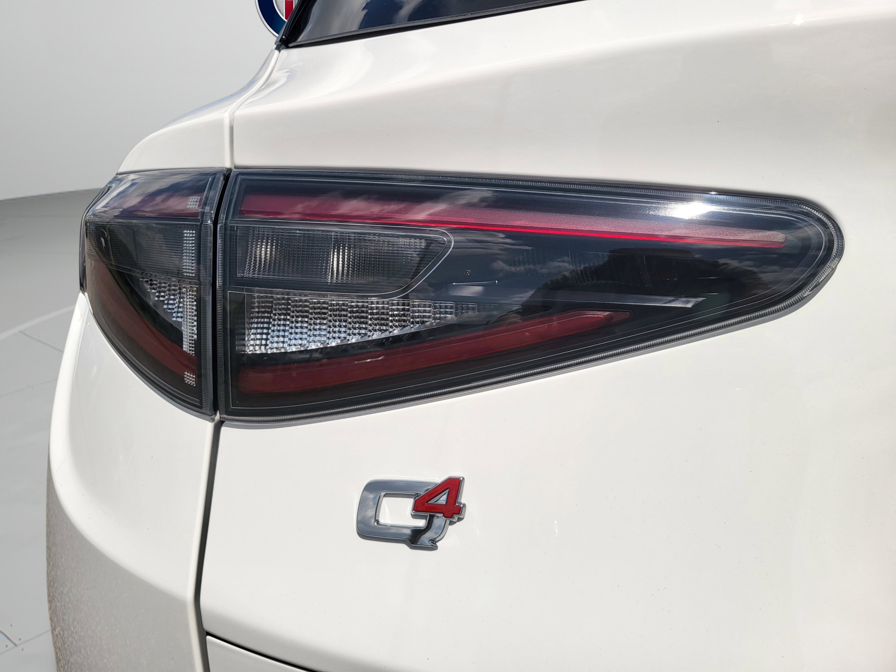 New 2026 Milano White Alfa Romeo  image 17