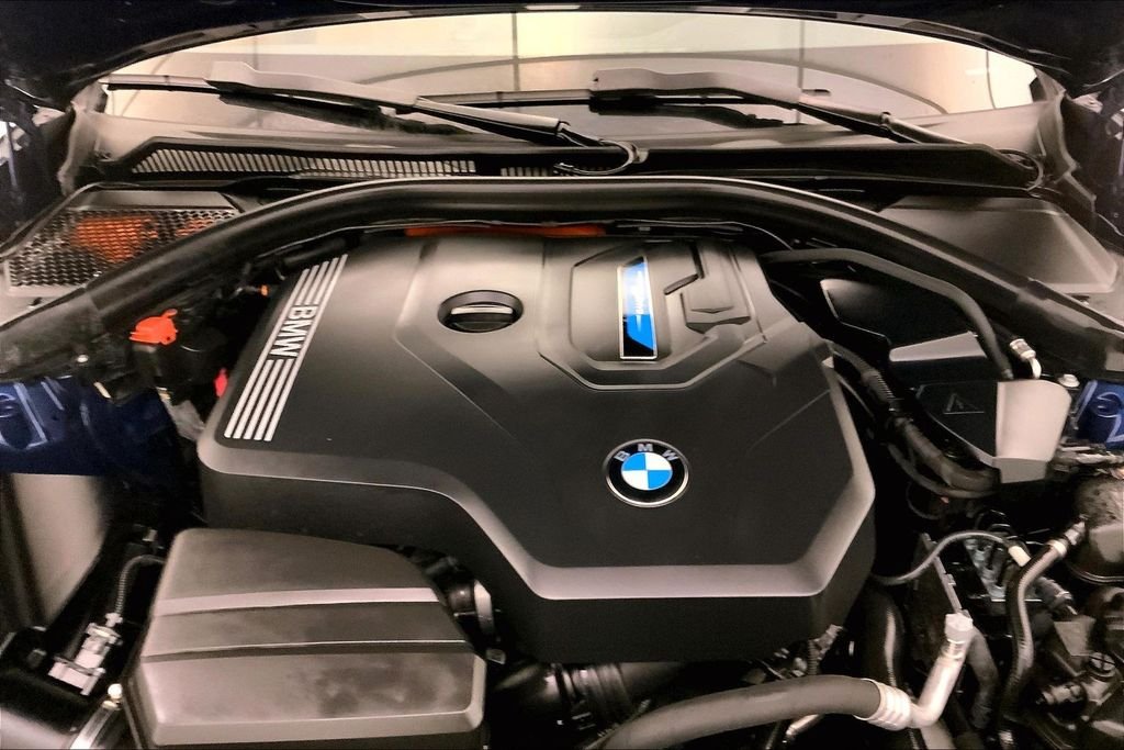 Used 2023 Phytonic Blue Metallic BMW  image 9