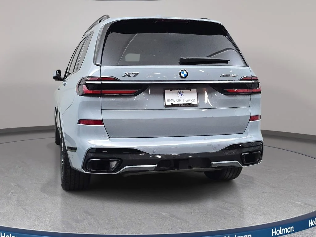 Used 2024 Brooklyn Gray Metallic BMW xDrive40i image 6