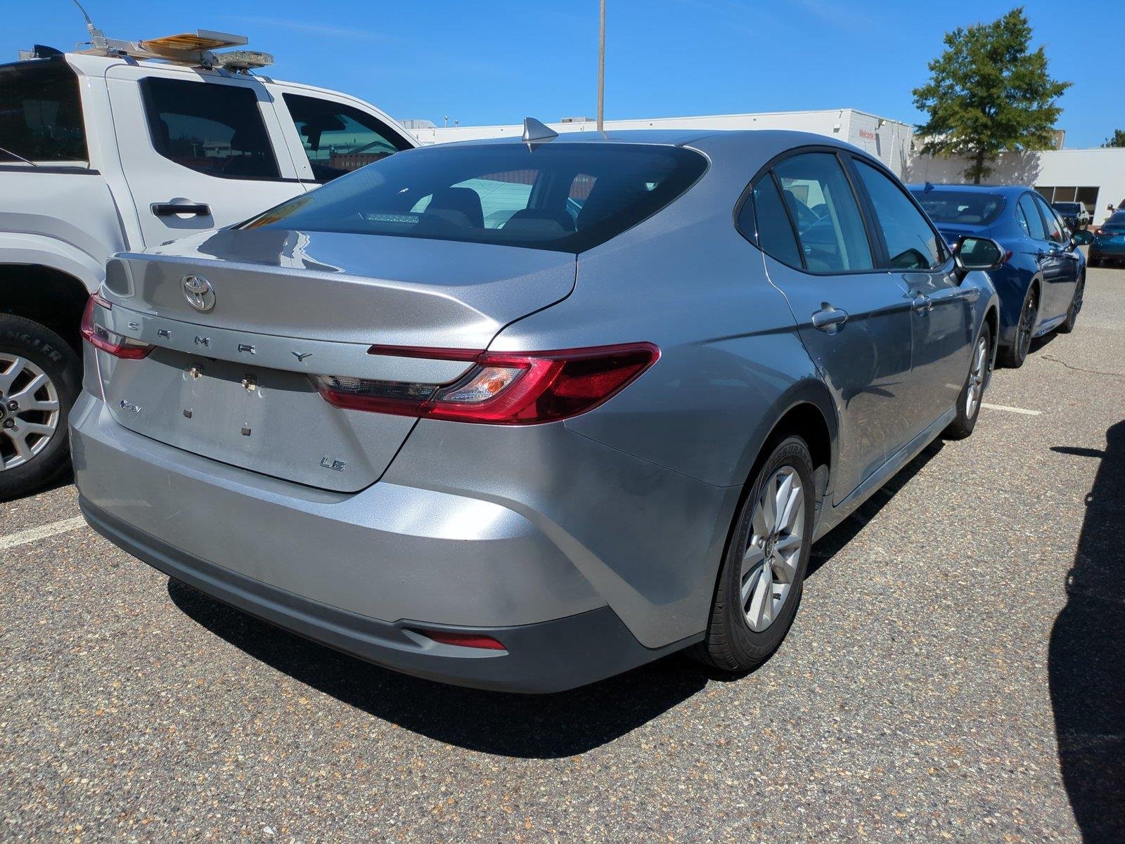 Used 2025  Toyota LE image 3