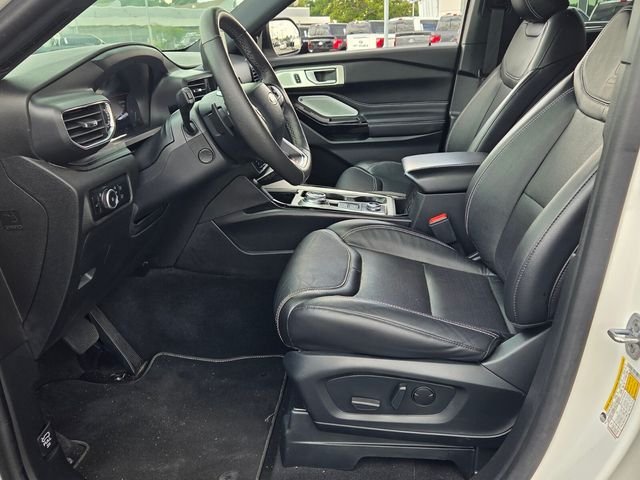 Used 2024 White Metallic Ford ST image 11