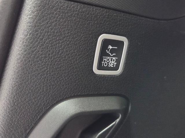 New 2026 Baltic-Gray Metallic Clear-Coat Exterior Paint Jeep Limited Altitude image 13