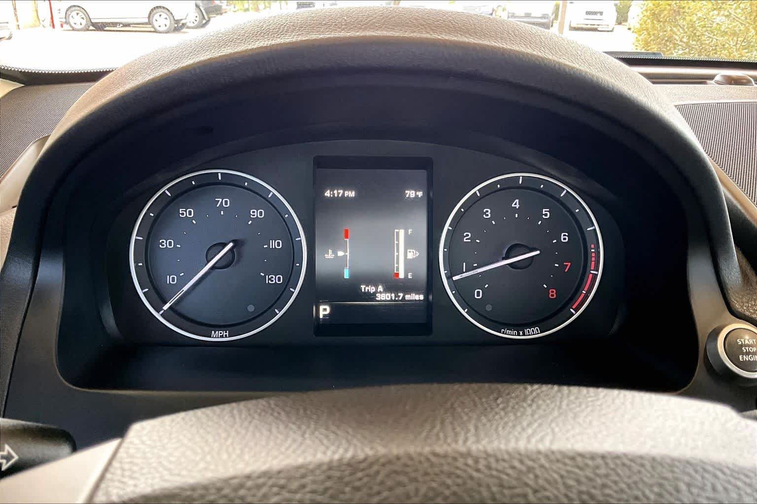 Used 2014 Indus Silver Land Rover  image 25