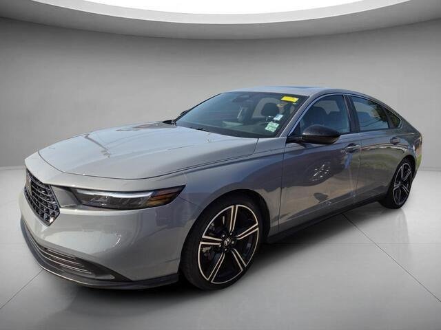 Used 2024 Urban Gray Pearl Honda Sport image 1