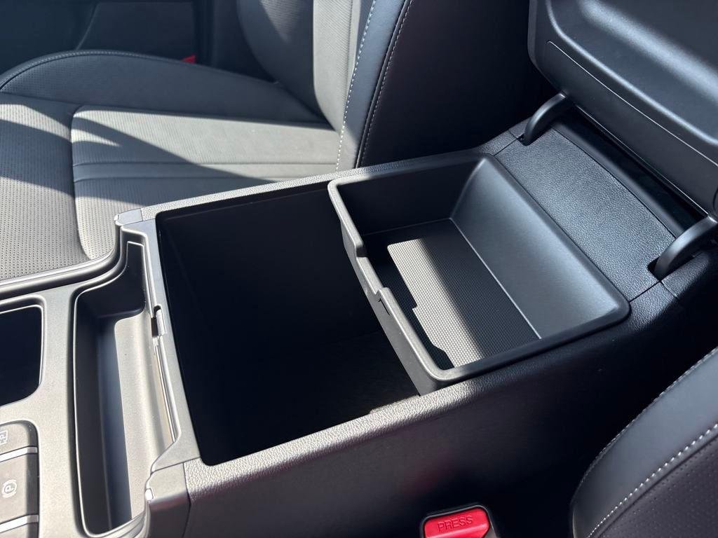 2025 Kia Sorento S - Photo 25