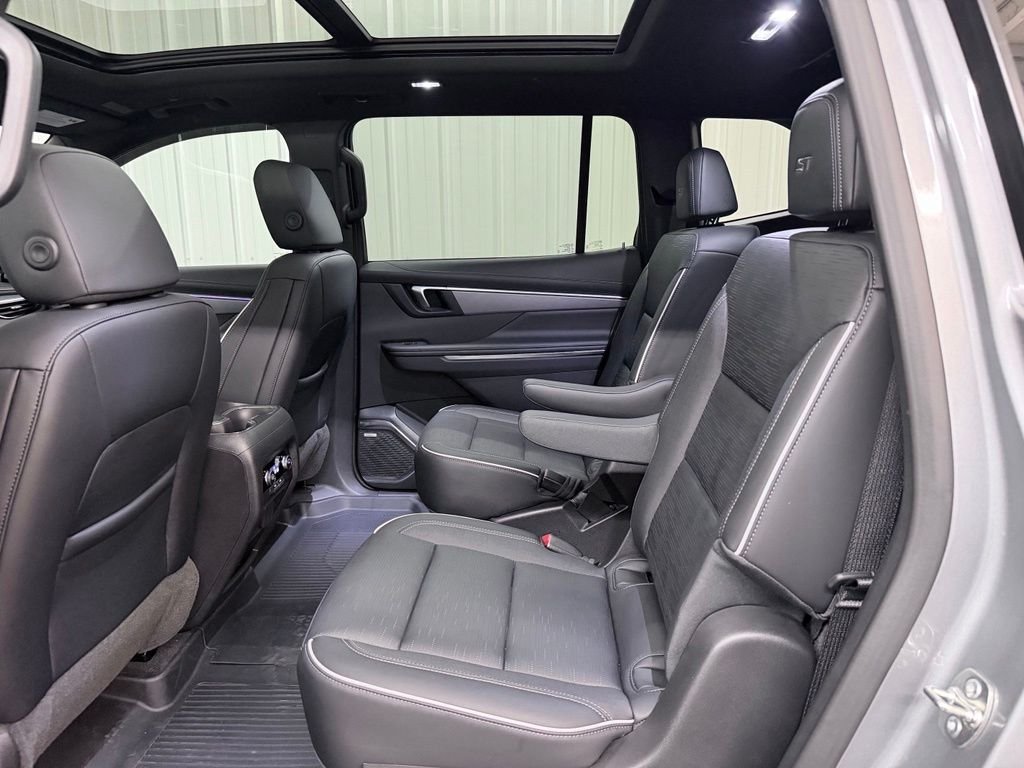 Used 2025 Gray Buick Sport Touring image 33