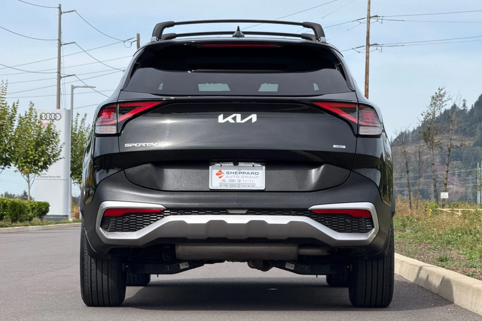 Used 2025 Black Kia EX image 4