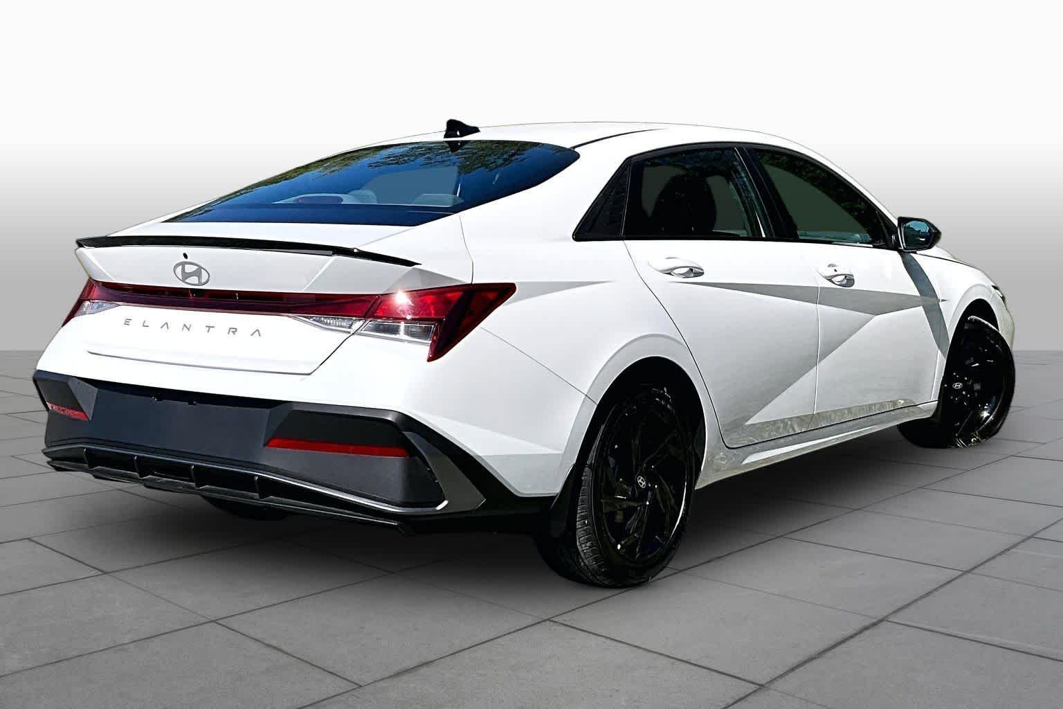 Used 2026 Serenity White Hyundai SEL Sport image 13