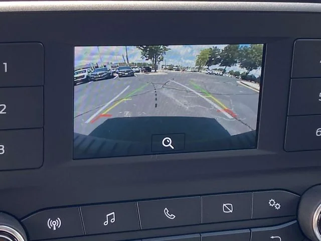 New 2025 Oxford White Ford AWD image 26