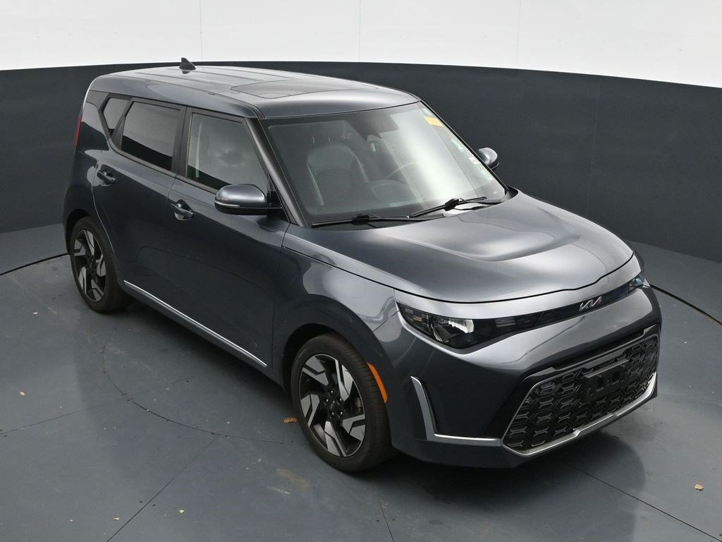 Used 2023 Gravity Gray Kia GT-Line image 17