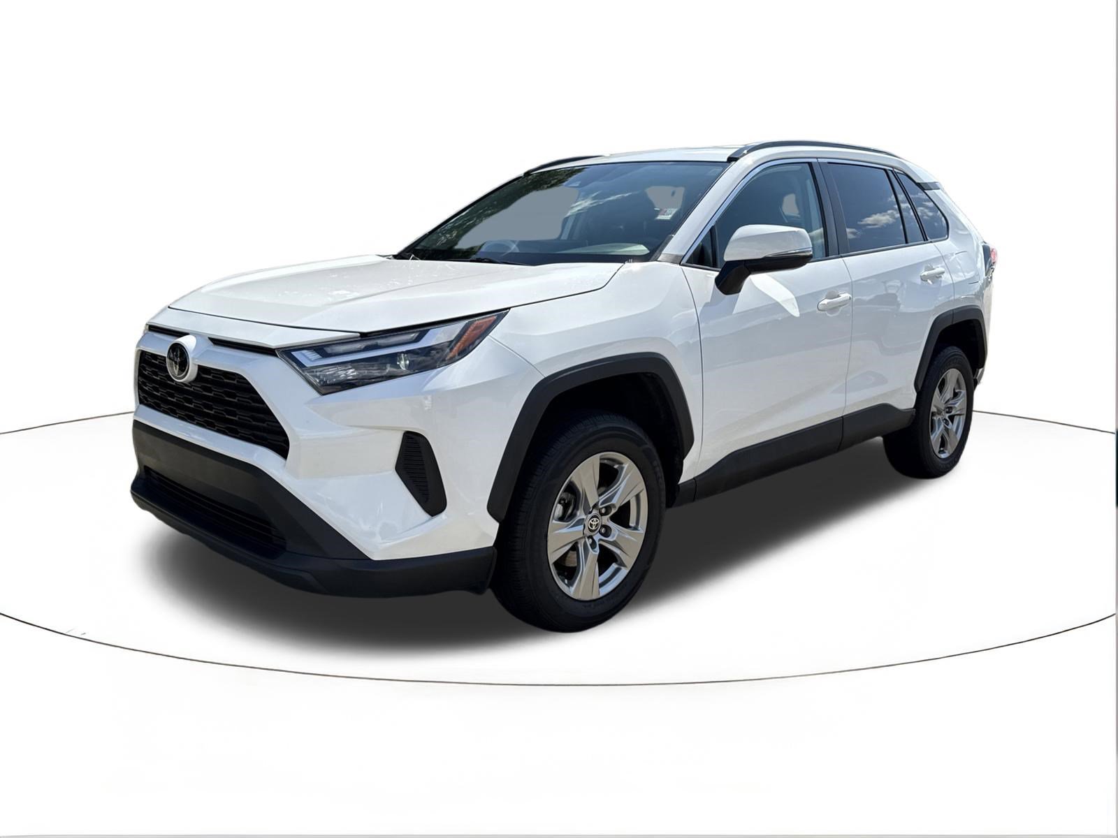 Used 2024 Ice Cap Toyota XLE image 7