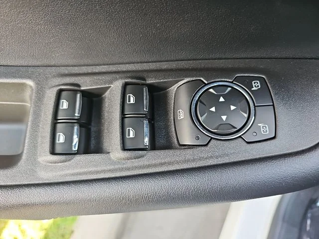 Used 2022 White Ford SE image 33