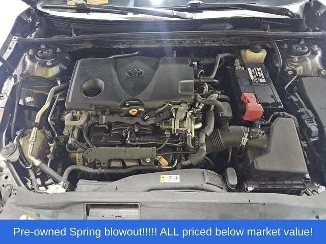 Used 2018 Gray Toyota LE image 15