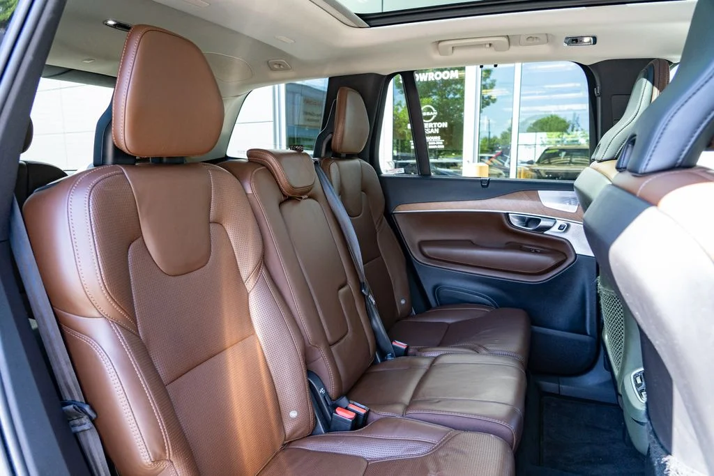 Used 2019 Black Volvo T6 Inscription image 26
