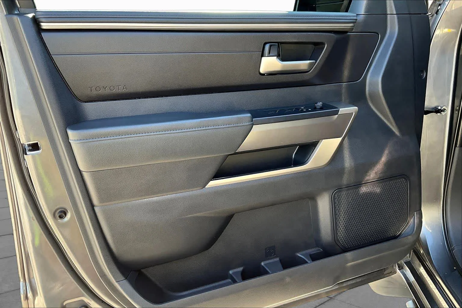 Used 2022 Magnetic Gray Metallic Toyota SR5 image 21
