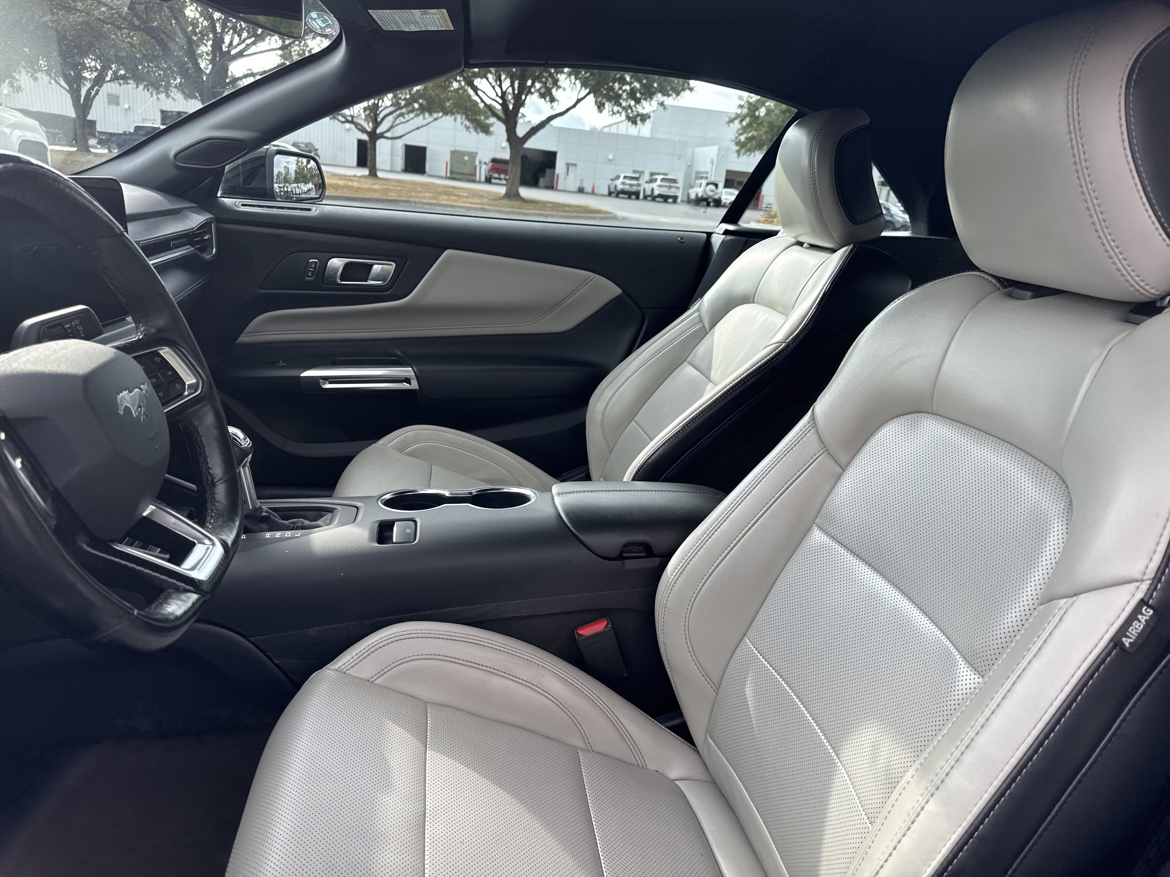 Used 2024  Ford  image 13