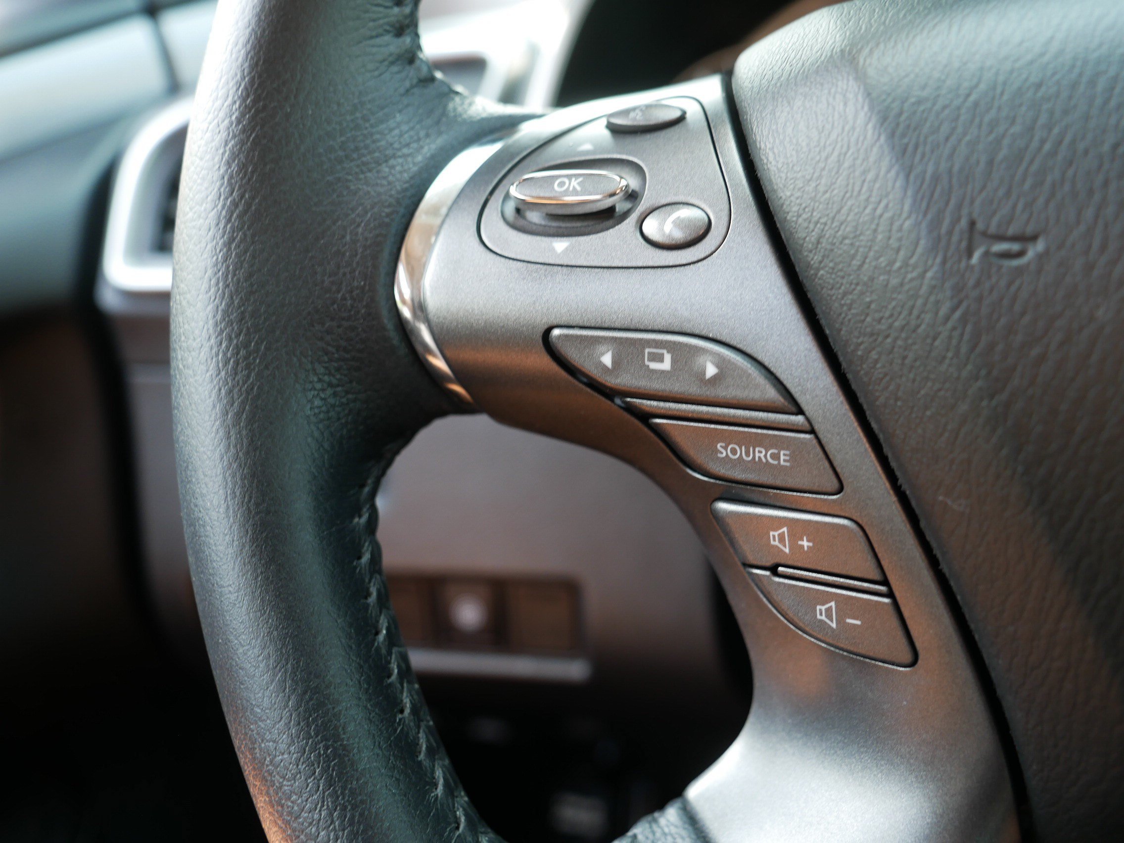 Used 2024 Super Black Nissan SV image 28