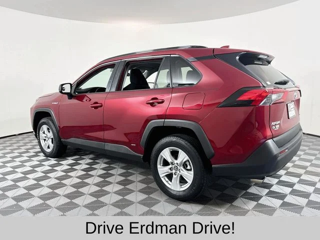 Used 2019 Red Toyota LE image 20