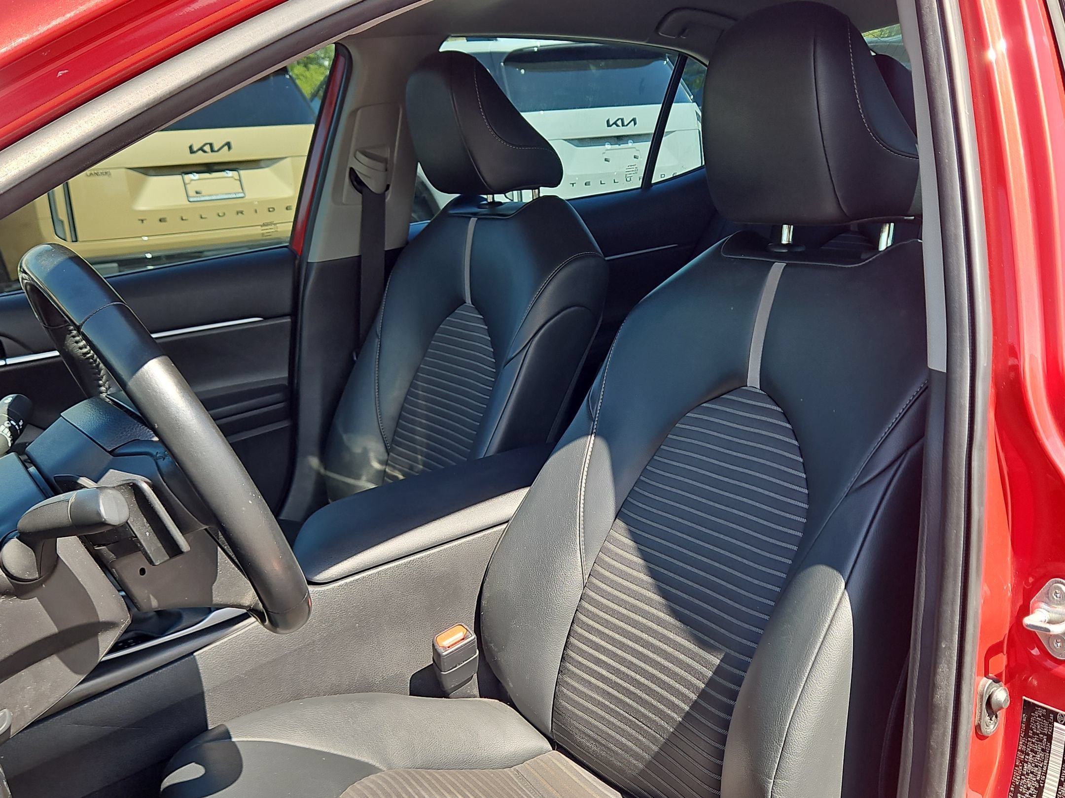 Used 2022 SUPERSONIC RED Toyota SE image 21