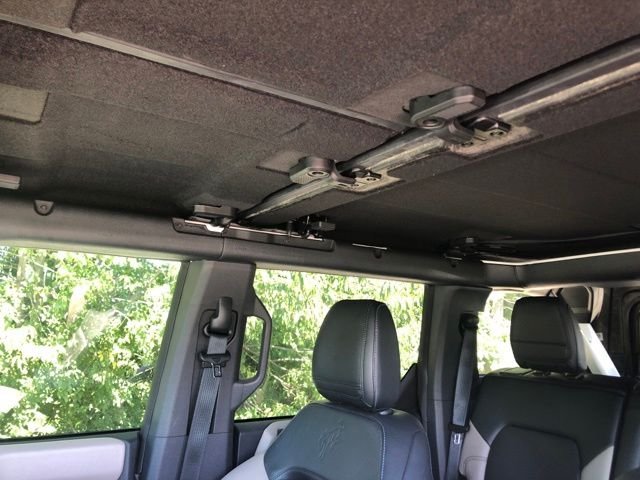 Used 2022 Oxford White Ford Wildtrak image 12
