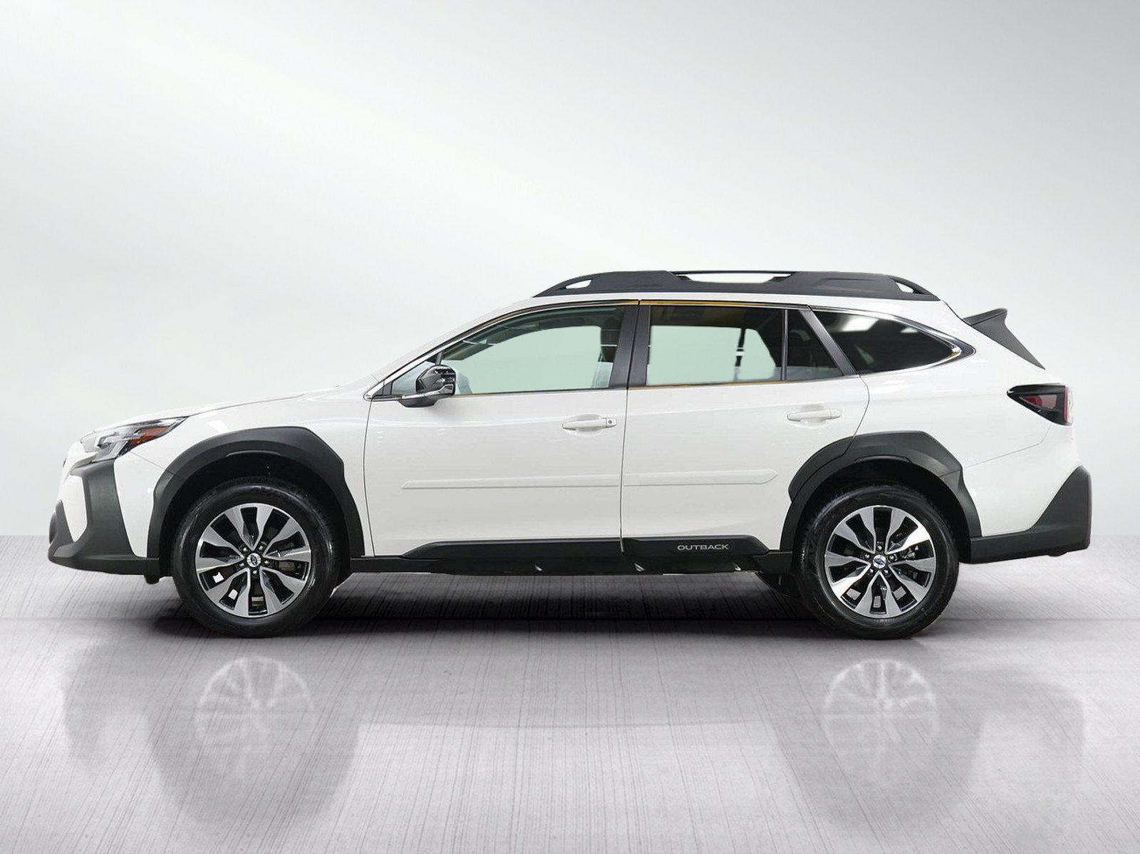 Used 2024 Subaru Outback Limited with VIN 4S4BTANC8R3138305 for sale in Burnsville, Minnesota