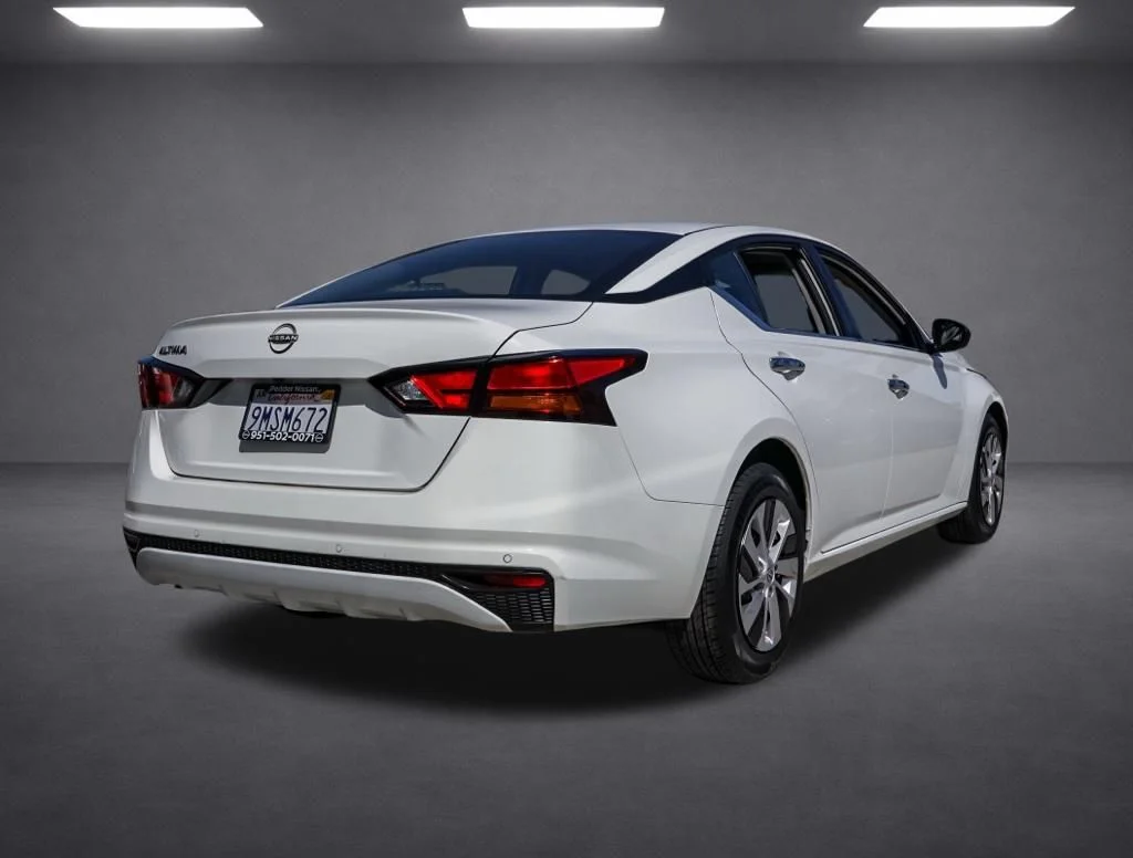 Used 2024 White Nissan 2.5 S image 3