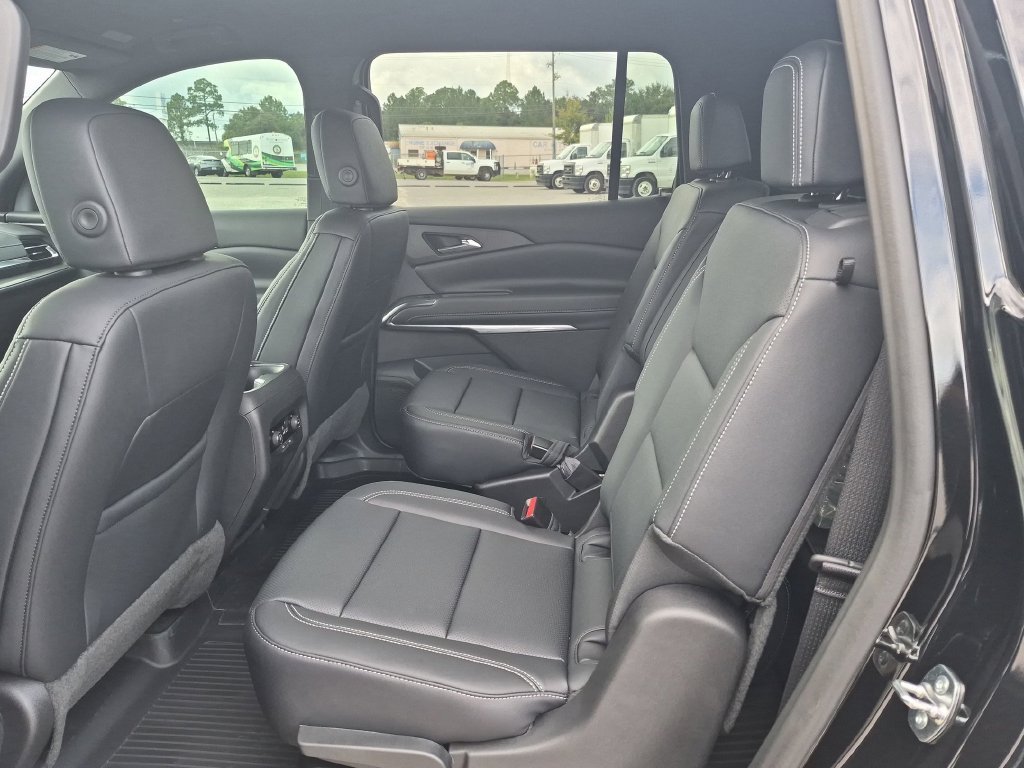 New 2027 Mosaic Black Metallic Chevrolet LT image 28