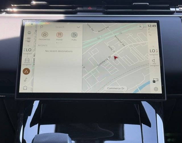 New 2026 Fuji White Land Rover Dynamic SE image 23