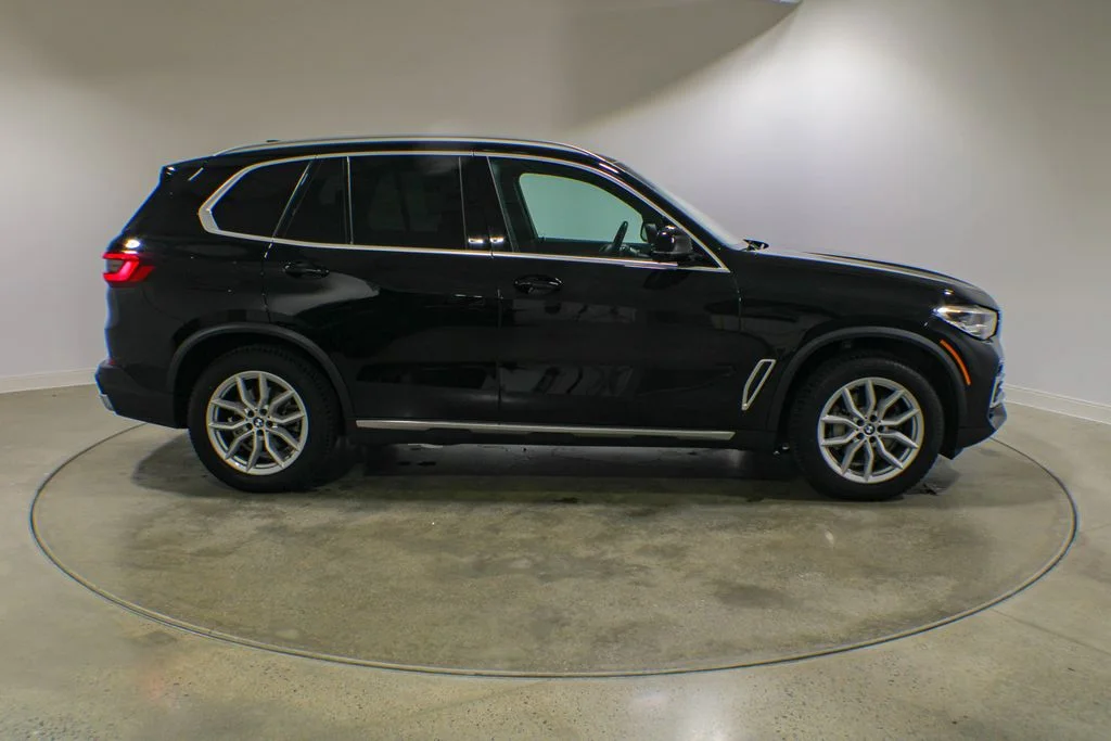 Used 2023 Jet Black BMW xDrive40i image 6
