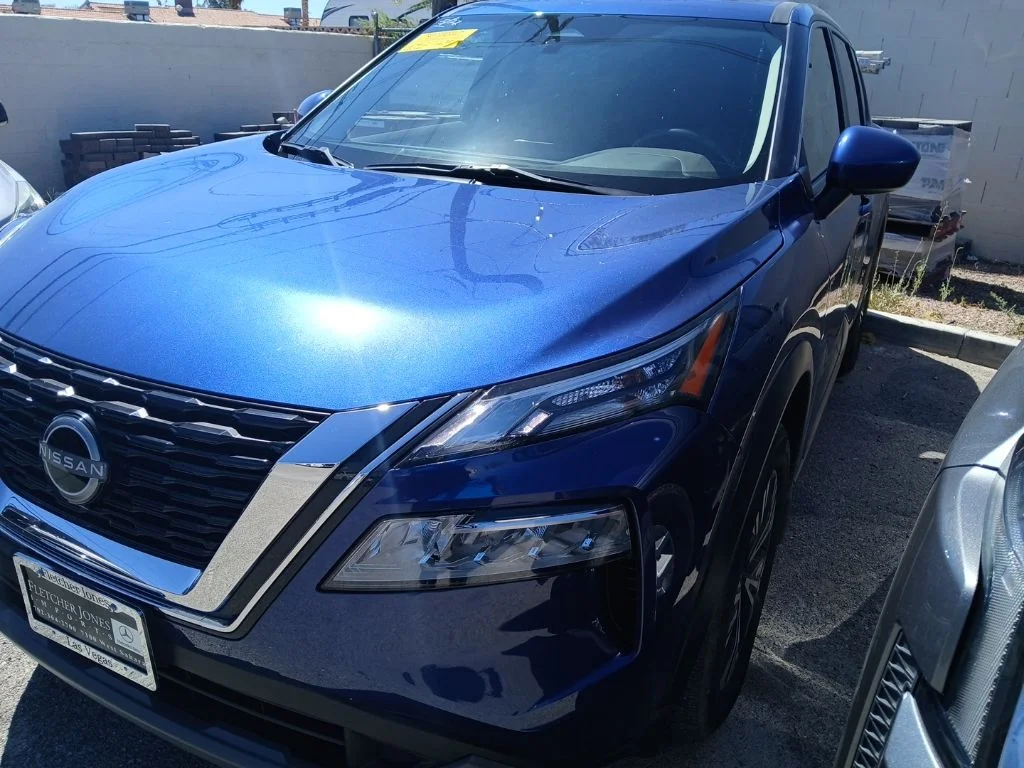 2023 Nissan Rogue SV FWD's photo