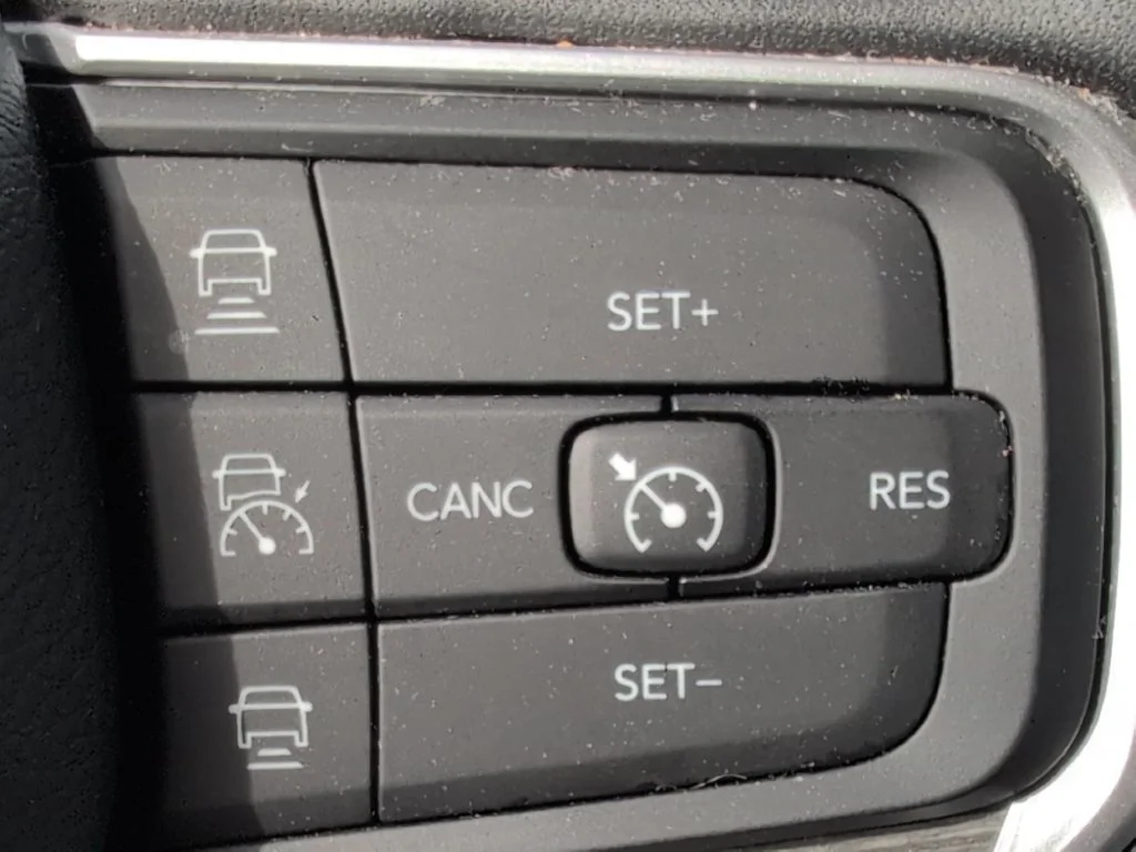 Used 2024 White Jeep Series III image 16