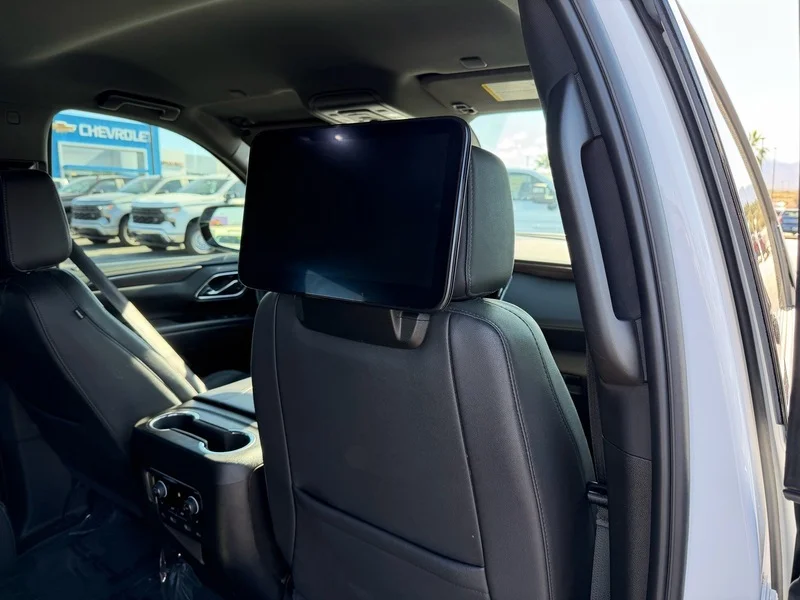 Used 2024 Summit White Chevrolet Z71 image 27