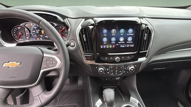 Used 2023 Black Chevrolet High Country image 11
