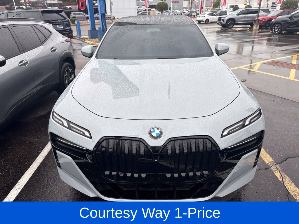 Used 2023 Gray BMW 740i image 9
