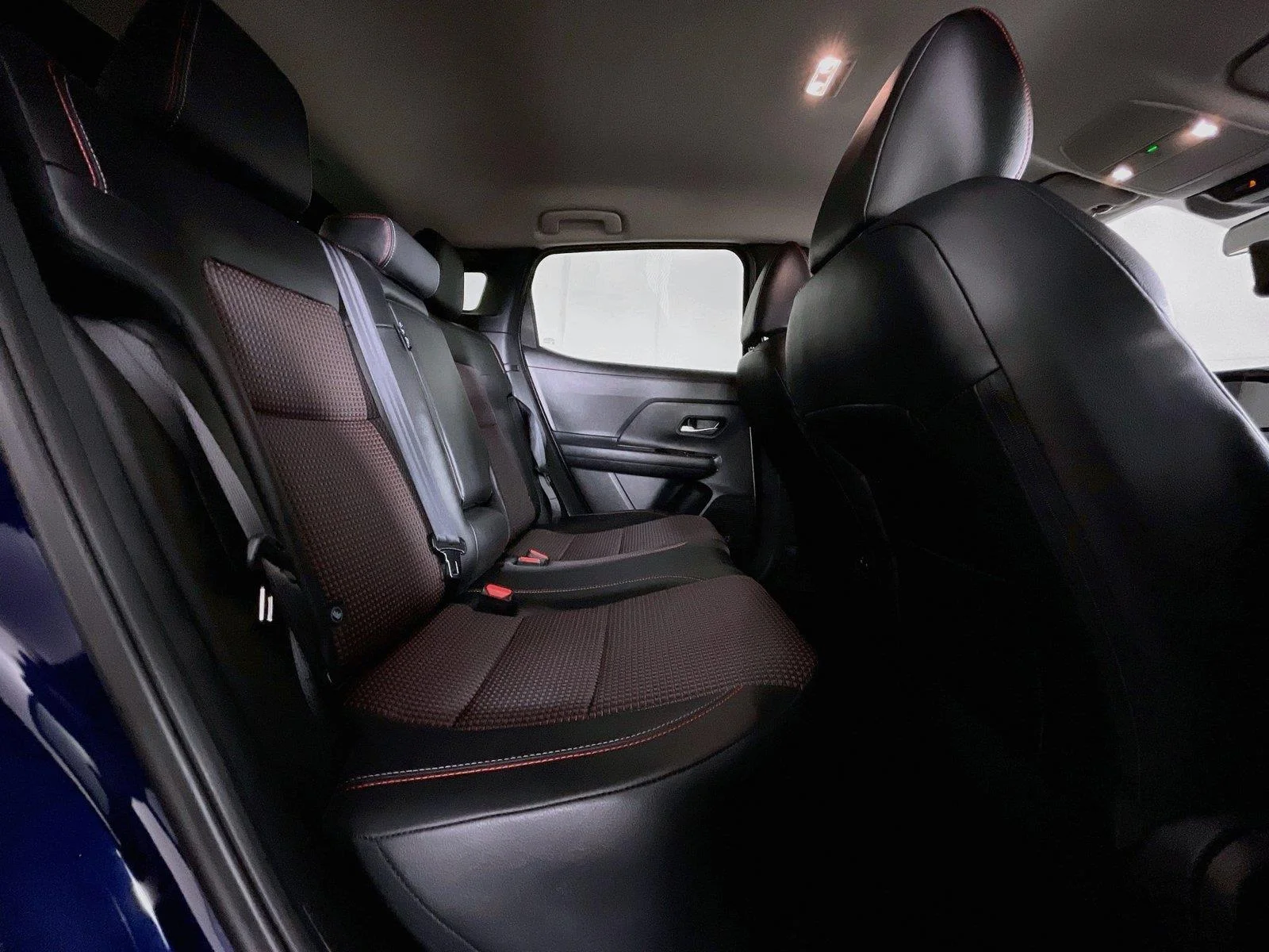 Used 2026 Deep Blue Pearl Nissan SR image 28