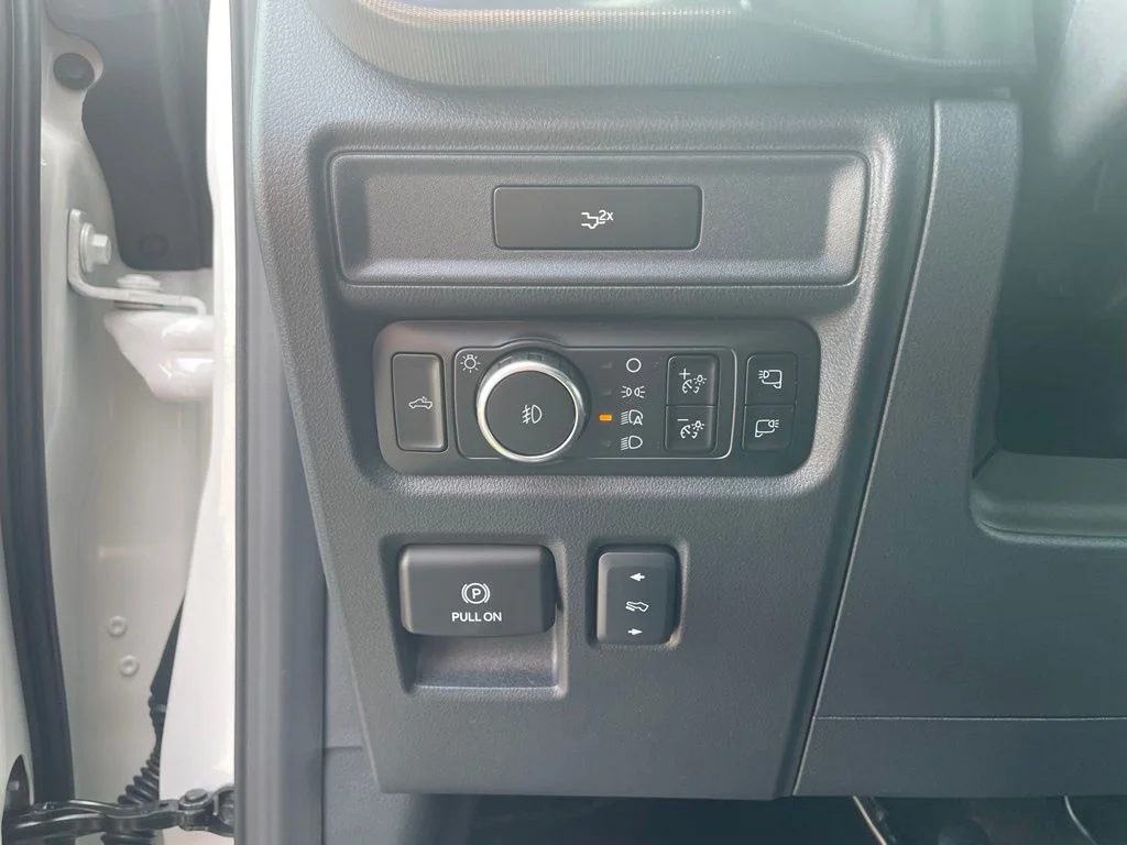 New 2026 Star White Metallic Tri-Coat Ford Lariat® image 12