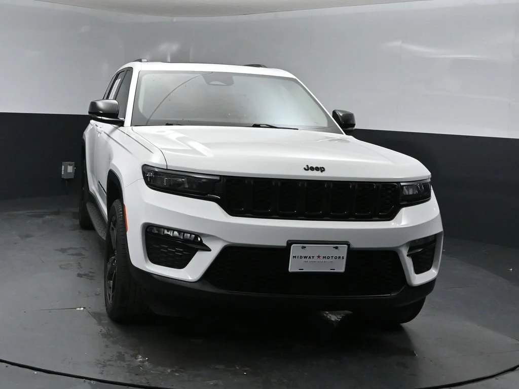 Certified Used 2023 White Jeep Limited image 6