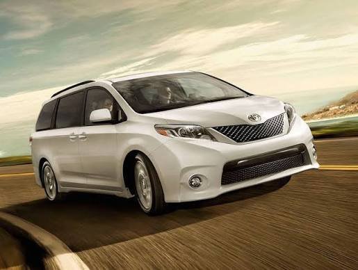 Used 2016 Silver Toyota SE image 15