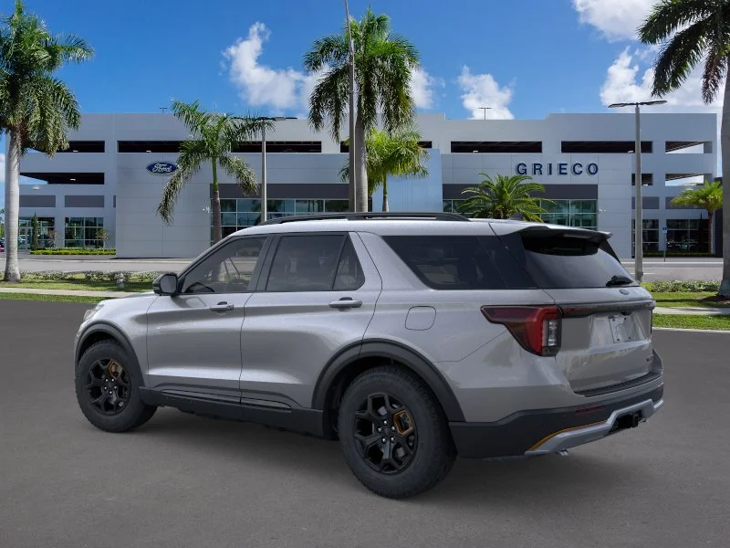 New 2026 Carbonized Gray Metallic Ford Tremor® image 28