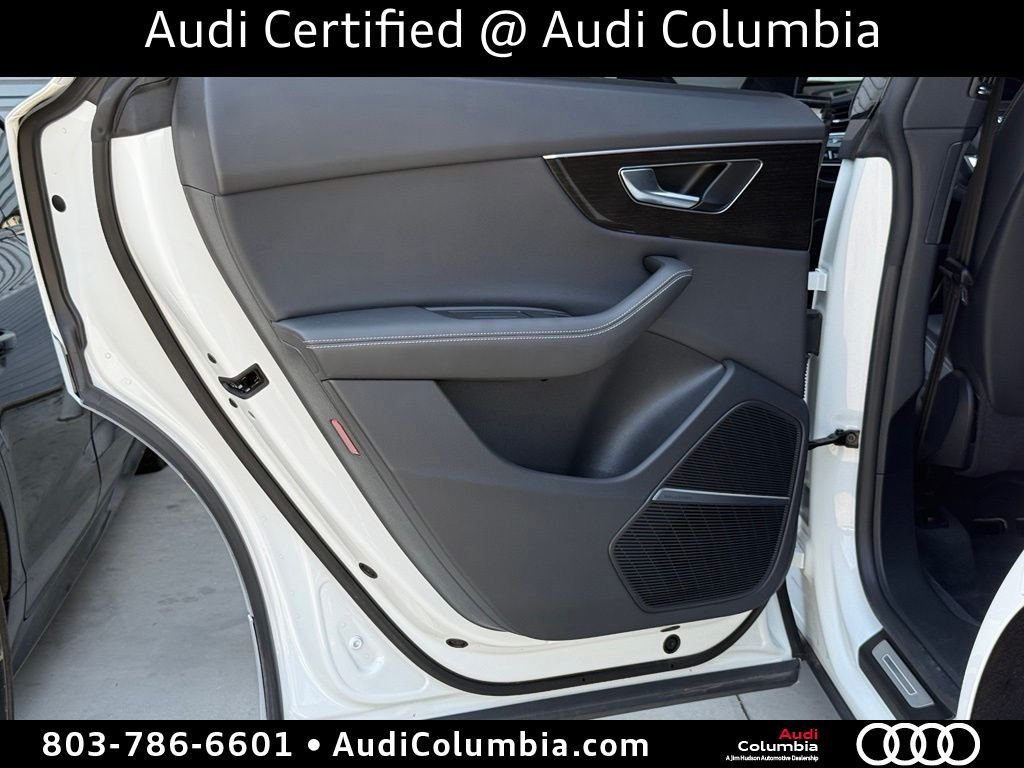 Used 2025  Audi 55 Premium Plus image 23