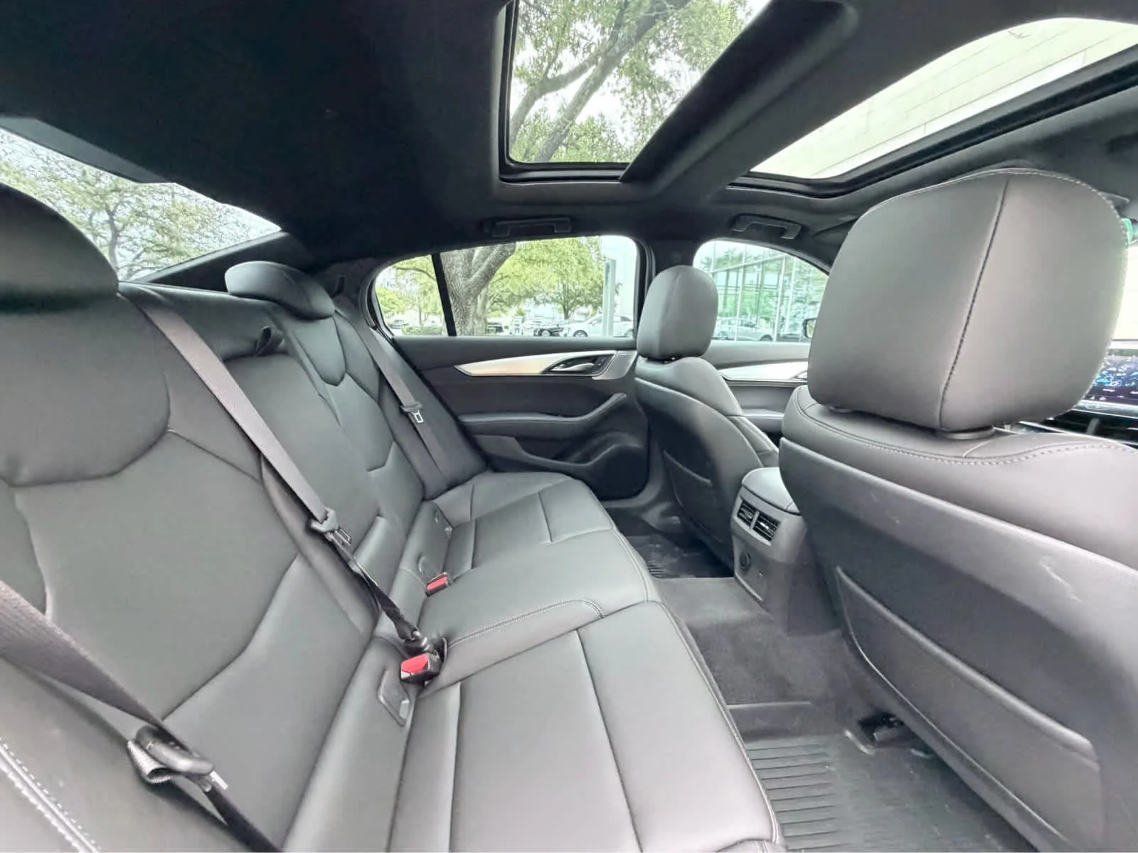 Used 2024 Argent Silver Metallic Cadillac Luxury image 33