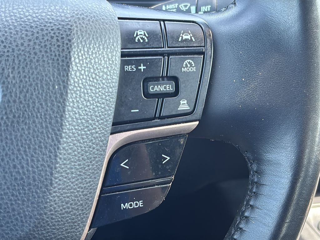 2023 Toyota Crown XLE - Photo 27