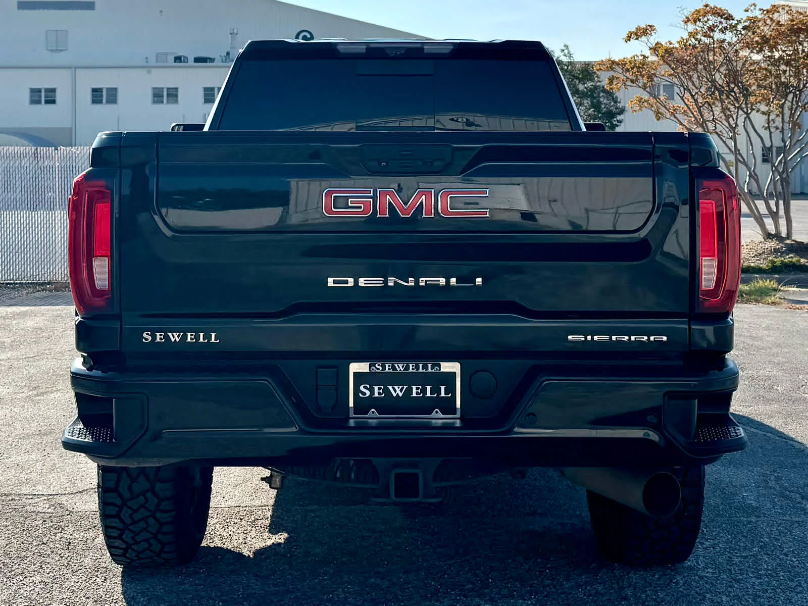 Used 2022 EBONY TWILIGHT METALLIC GMC Denali image 5