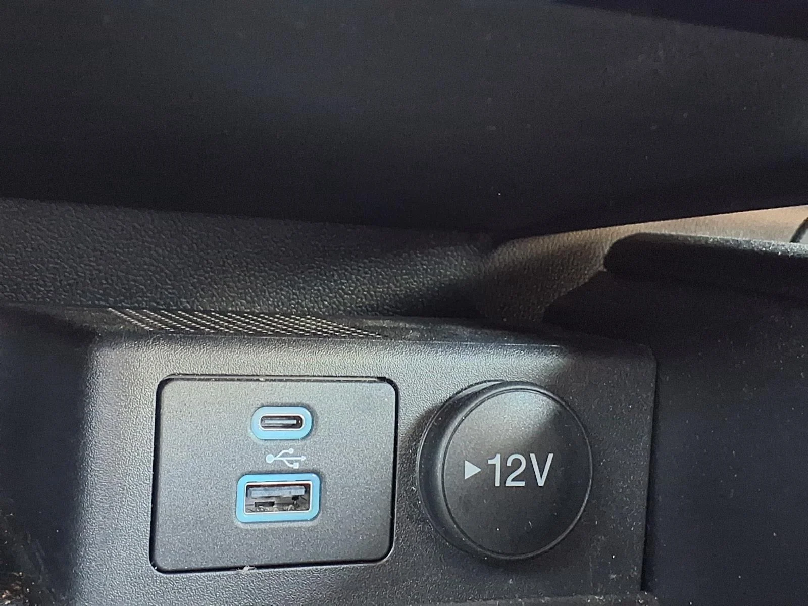 Used 2022 Atlas Blue Ford SE image 8