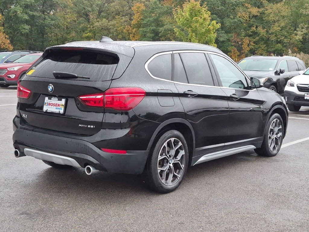 Used 2022 Black BMW xDrive28i image 7