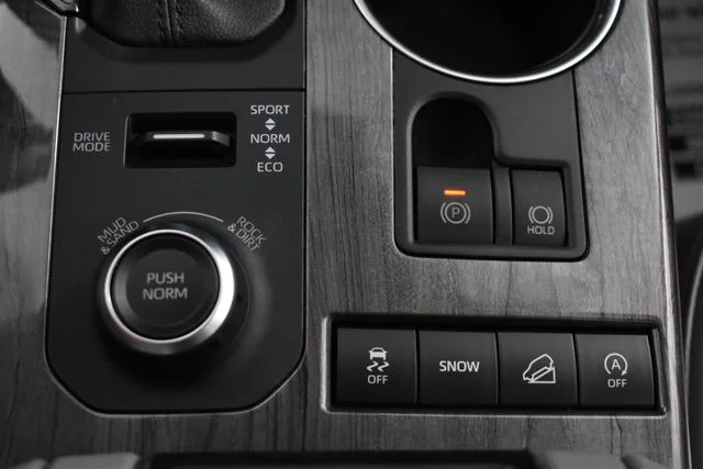 Used 2021  Toyota Platinum image 33