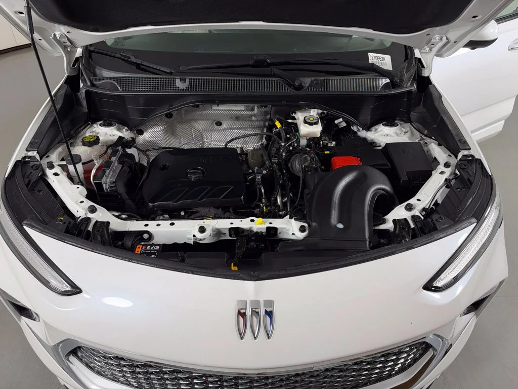 Used 2024 White Buick Avenir image 45