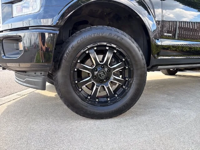 Used 2017 Shadow Black Ford Limited image 20