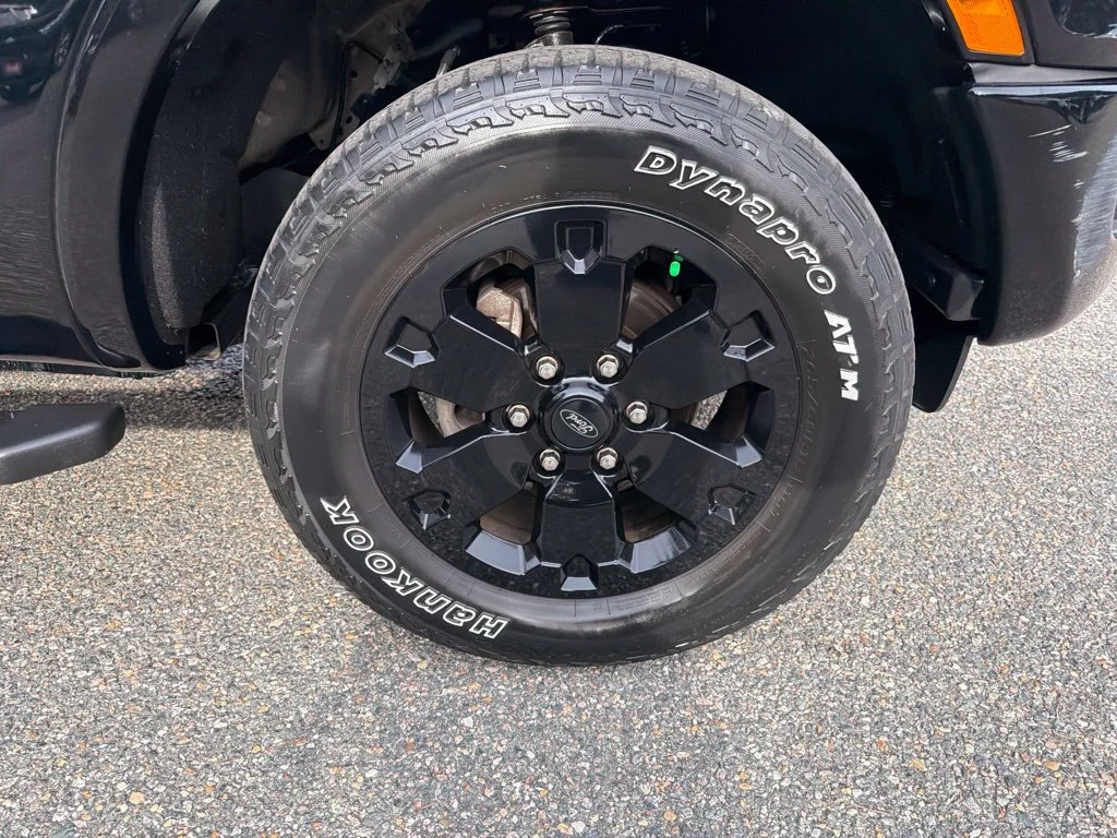 Used 2023 Black Ford XLT image 26