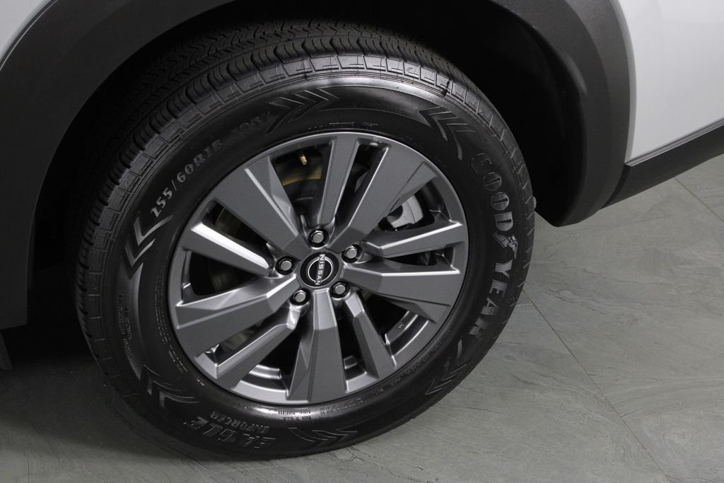 2024 Nissan Pathfinder SV - Photo 12